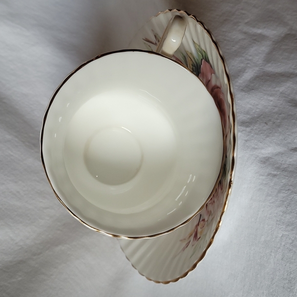 Vintage Royal Standard Fine China Tea Cup & Saucer - Picture 6 of 6